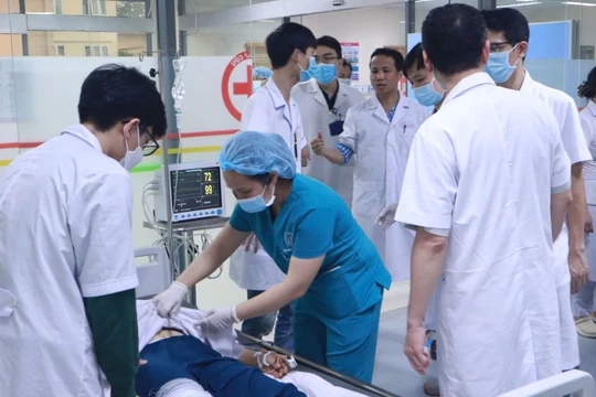 Khám chữa bệnh ngoại trú trái tuyến: Tăng mức hưởng từ 0% lên 50%