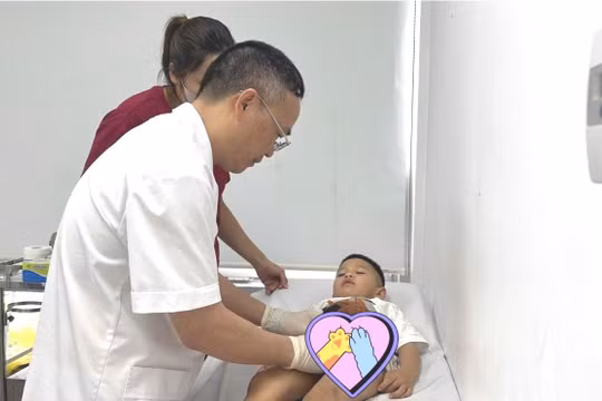 Khám và phẫu thuật cắt bao quy đầu miễn phí cho trẻ dưới 16 tuổi tại Bệnh viện 108