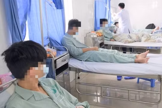 Cấm thuốc lá mới: Gia đình, nhà trường thở phào nhẹ nhõm