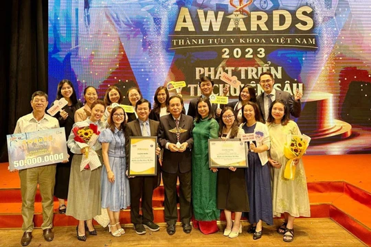 Kỹ thuật chọn lọc phôi không mang gen bệnh được vinh danh Thành tựu Y khoa Việt Nam 2023