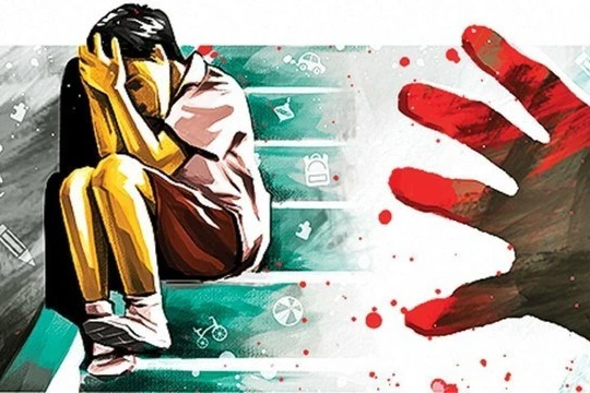 Bé gái 3 tháng tuổi nhập viện cấp cứu do bị người thân xâm hại