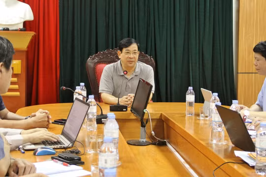 Cục trưởng Cục quản lý Khám, chữa bệnh làm việc với lãnh đạo Sở Y tế Nghệ An và BV Hữu nghị Đa khoa Nghệ An