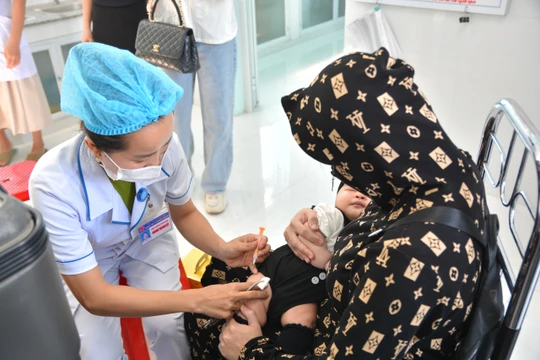 Bộ Y tế khuyến cáo không tự ý tiêm vaccine chứa thành phần bạch hầu