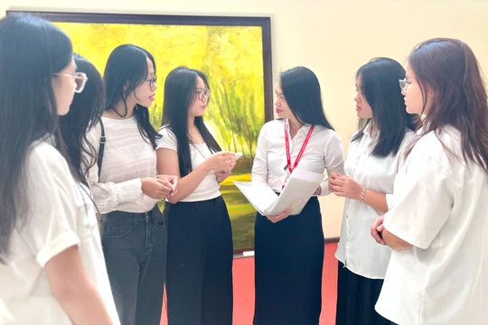 Mạng xã hội gây nghiện, tác động xấu tới bộ não của người trẻ nhưng bị che giấu 