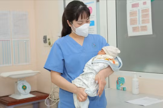 "Vượt cửa tử" sau tai nạn giao thông để sinh con khoẻ mạnh, sức khỏe sản phụ giờ ra sao?