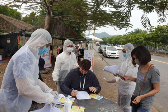 Chốt chặn kiểm soát dịch bệnh COVID-19 trên địa bàn Quảng Nam