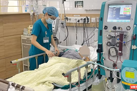 Hà Nội: 2 người tử vong, 14 người nhập viện sau bữa tiệc