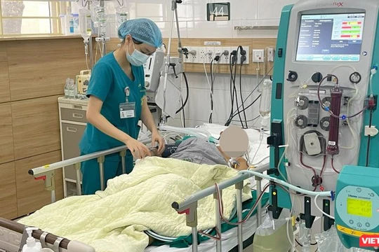 Hà Nội: 2 người tử vong, 14 người nhập viện sau bữa tiệc