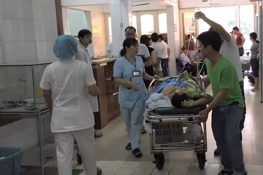 Cấp cứu bệnh nhân bị tai nạn giao thông do uống rượu, bia 