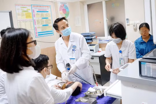 Kiểm tra bé trai chảy dịch tai kéo dài, bất ngờ phát hiện rò dịch não tủy hiếm gặp