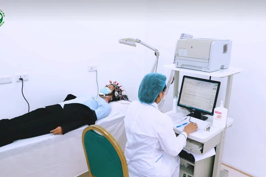 Bệnh viện Bạch Mai: Từ 1/8 sẽ khám bệnh đến 21h, khám bảo hiểm y tế cả thứ 7, Chủ nhật