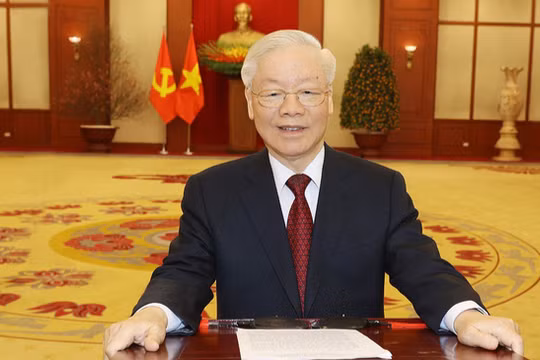 Tổng Bí thư Nguyễn Phú Trọng thay mặt lãnh đạo Đảng và Nhà nước, gửi lời chúc Tết tới toàn thể đồng bào, đồng chí và chiến sĩ cả nước, cộng đồng người Việt Nam ta ở nước ngoài. Ảnh: TTXVN.