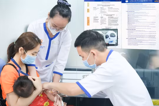 Lào công bố dịch bại liệt toàn quốc: Bộ Y tế họp khẩn, kích hoạt ứng phó 