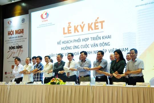 1. Nhiều địa phương, doanh nghiệp ký kết triển khai Cuộc vận động “Xây dựng Văn hóa doanh nghiệp Việt Nam”