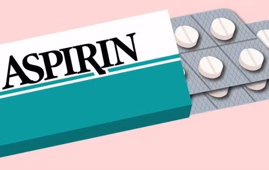 Đừng uống aspirin theo lời đồn: Có thể không cứu tim mà gây xuất huyết, tử vong