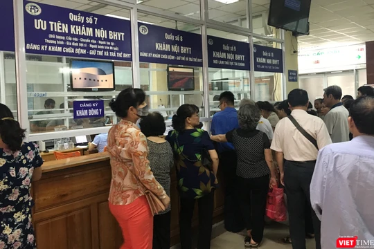 Khám chữa bệnh bảo hiểm y tế rất quan trọng với người dân