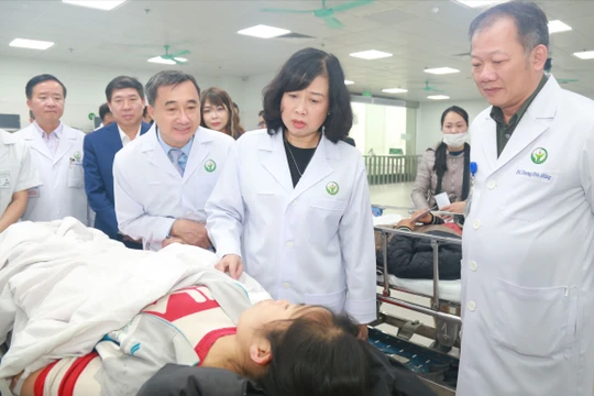 Giám đốc BV Việt Đức nghiêm cấm từ chối bệnh nhân dịp Tết Ất Tỵ 2025, trái tuyến vẫn xử lý