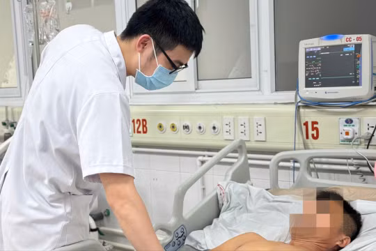 Người đàn ông bị mắc uốn ván trong lúc phòng, chống bão lũ