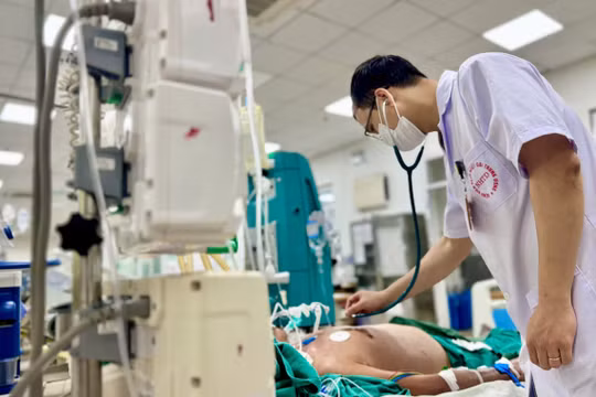 Bị gai đâm vào chân tưởng vô hại, người đàn ông nguy kịch vì loại nhiễm khuẩn nguy hiểm