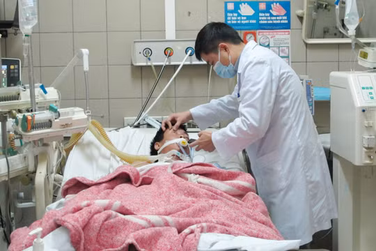 Nhiều người phải nhập viện cấp cứu vì ngộ độc Methanol 