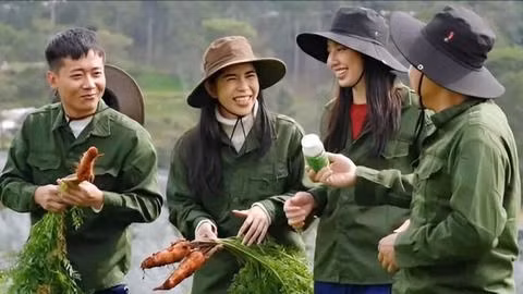 Sự “bất ngờ” kỳ lạ của Hoa hậu Thuỳ Tiên trong vụ kẹo KERA