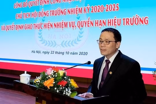 GS.TS.NGND. Tạ Thành Văn – Bí thư Đảng uỷ, Chủ tịch Hội đồng Trường Đại học Y Hà Nội