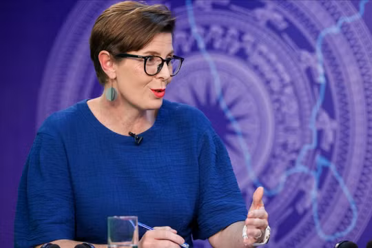 Cấm thuốc lá điện tử, nung nóng cho tác động tích cực, WHO và ĐBQH đề nghị luật hóa cấm kinh doanh