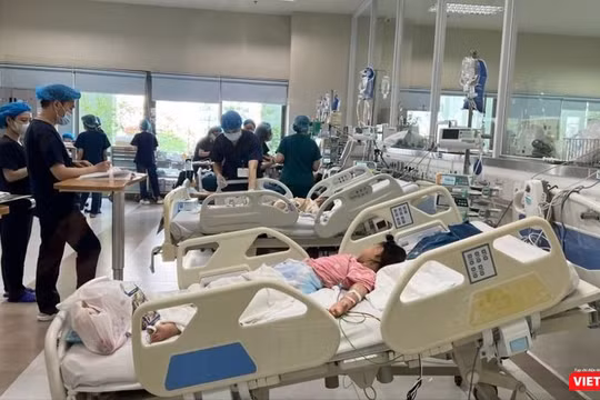 Chỉ bệnh nhân sởi bị biến chứng nặng mới đưa về Bệnh viện Nhi Trung ương