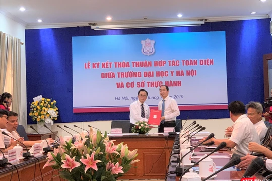 Trường Đại học Y Hà Nội ký kết hợp tác toàn diện với 12 bệnh viện là cơ sở thực hành của Trường trên địa bàn Hà Nội