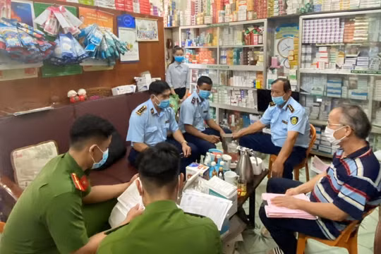 Đình chỉ lưu hành mỹ phẩm do Công ty Tứ Phương nhập khẩu