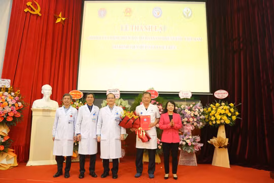 Nguyên Bộ trưởng Bộ Y tế Nguyễn Thị Kim Tiến: Làm từ thiện cao nhất là hiến máu và hiến tạng