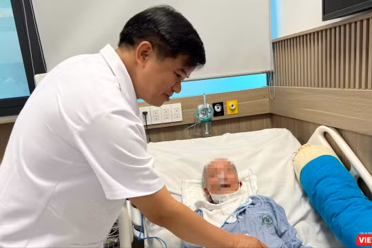 Phải làm gì nếu bị say nắng, ngất xỉu khi xem diễu binh?