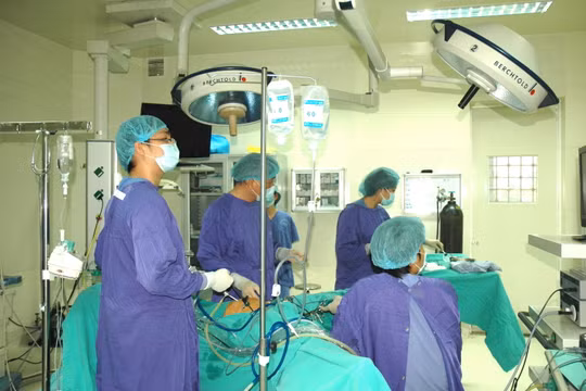 Ca biến chứng do bệnh phụ khoa phải phẫu thuật