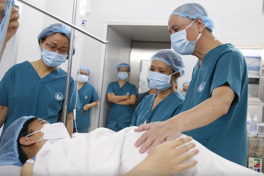 Bộ Y tế yêu cầu Bệnh viện Phụ sản Trung ương báo cáo vụ sản phụ tố tắc trách