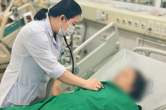 Cụ bà 78 tuổi nguy kịch do uống nước củ ấu tẩu