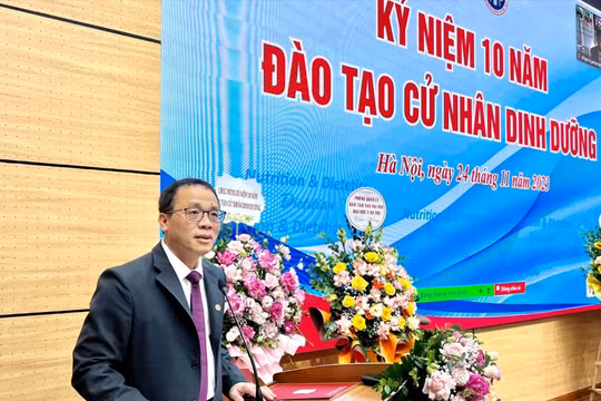 GS. Tạ Thành Văn - Bí thư Đảng uỷ, Chủ tịch Hội đồng trường Trường Đại học Y Hà Nội - khẳng định vai trò quan trọng của việc đào tạo cử nhân Dinh dưỡng