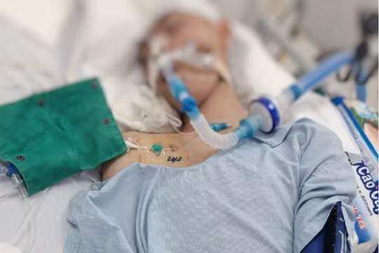 Nam sinh lớp 8 bị đánh ở sân đình Lệ Mật đã tử vong, sẽ được đưa về Phú Thọ an táng