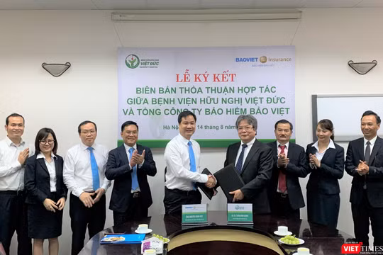 Bệnh viện Hữu nghị Việt Đức và Tổng công ty Bảo hiểm Bảo Việt ký kết biên bản hợp tác
