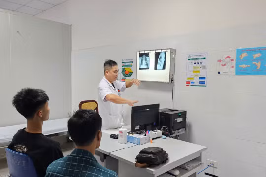 Lõm ngực bẩm sinh: Có thể gây tổn thương tim, phổi, cột sống