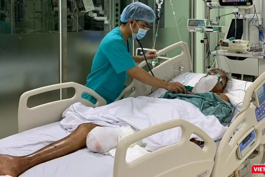 Nhiễm “vi khuẩn ăn thịt người”, người đàn ông nguy kịch, phải cắt bỏ một chân