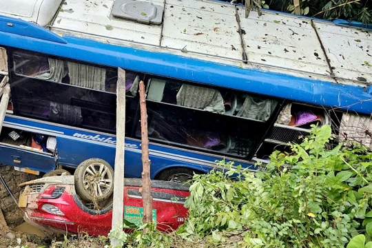 Bộ Y tế yêu cầu BV Việt Đức và BV Bạch Mai hỗ trợ cấp cứu các nạn nhân vụ sạt lở ở Hà Giang