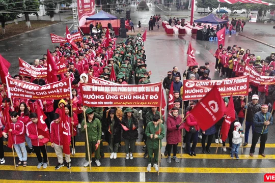 Tưng bừng khai mạc ngày hội Chủ nhật Đỏ