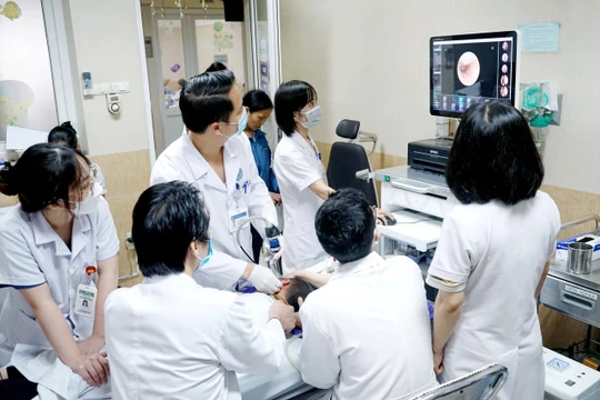 Nhiều điểm mới trong chính sách BHYT: Mở rộng quyền lợi, siết chặt quản lý thẻ 