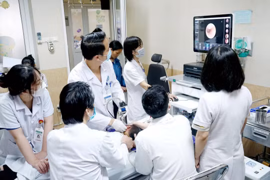 Nhiều điểm mới trong chính sách BHYT: Mở rộng quyền lợi, siết chặt quản lý thẻ 