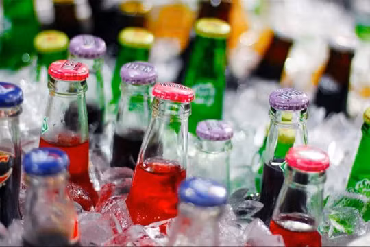 Nỗi đau “kẹo lỏng”: Tăng thuế đồ uống có đường để cứu tương lai nhiều người