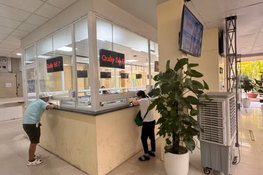 Thanh toán viện phí không tiền mặt: Có nhất thiết phải qua Cổng Dịch vụ công Quốc gia?