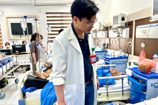 Nạn nhân liệt 2 chân khó phục hồi, cả đời phải đóng bỉm