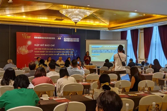 Ban Tổ chức 248 họp báo về Diễn đàn quốc gia “Văn hóa với doanh nghiệp” lần thứ hai 