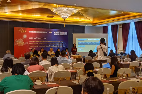 Ban Tổ chức 248 họp báo về Diễn đàn quốc gia “Văn hóa với doanh nghiệp” lần thứ hai 