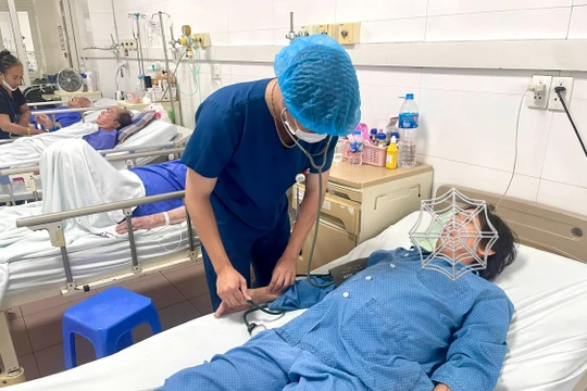 Làm chủ kỹ thuật phức tạp bậc nhất, bác sĩ BV Thanh Nhàn cứu sống bệnh nhân xơ gan giai đoạn cuối